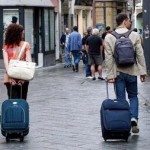 ヴェネツィアではスーツケース車輪音を禁止へ。